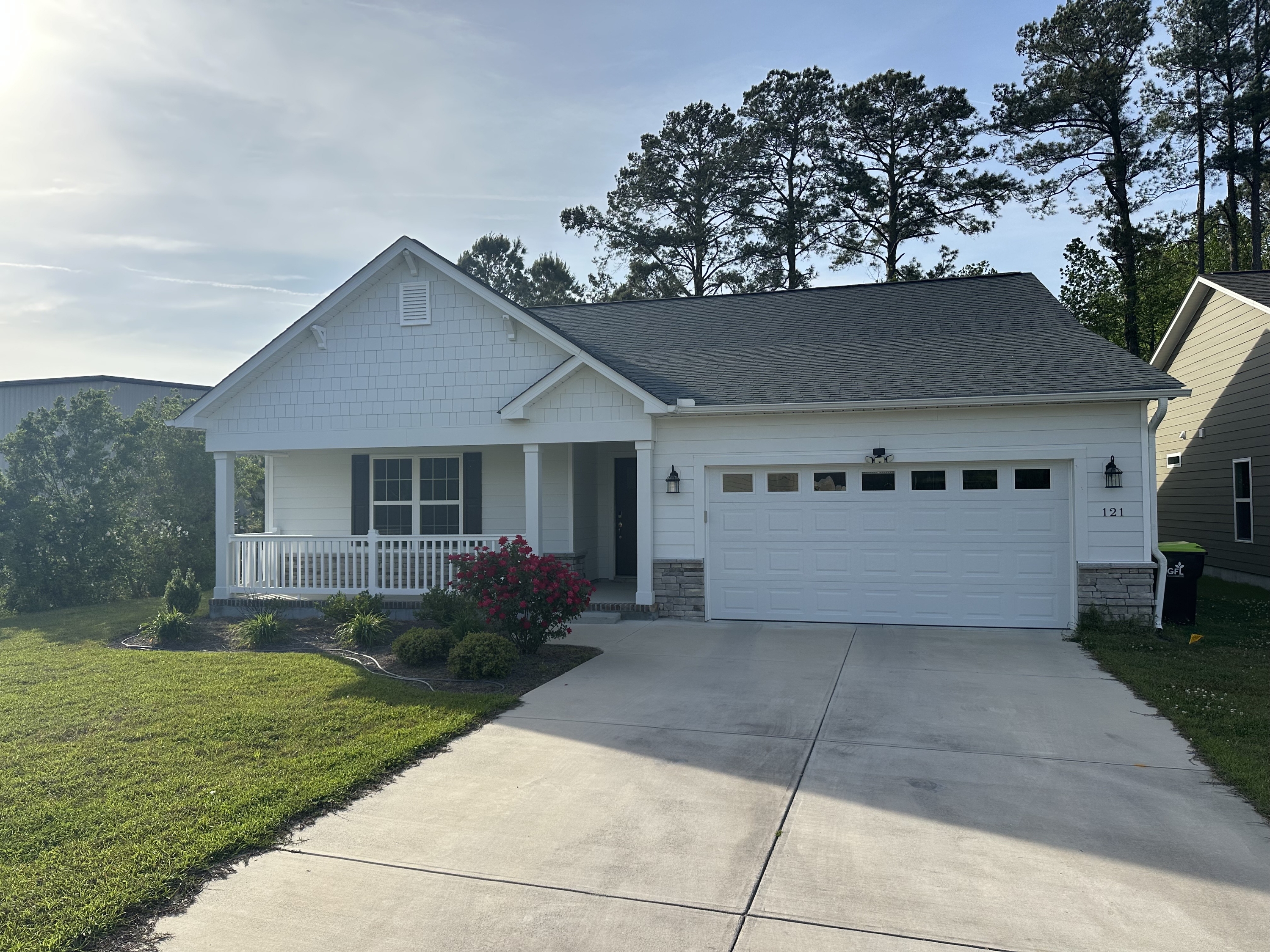 121 Grantham Place
